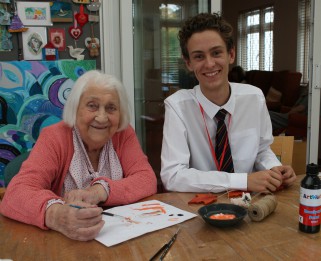 Ollie student volunteer with Sarah a patient at Day Hospice