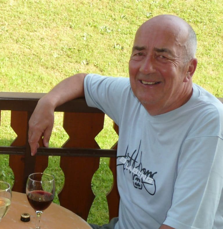 Mike Cairns will be Wing Walking for Havens Hospices on 18th July 2020