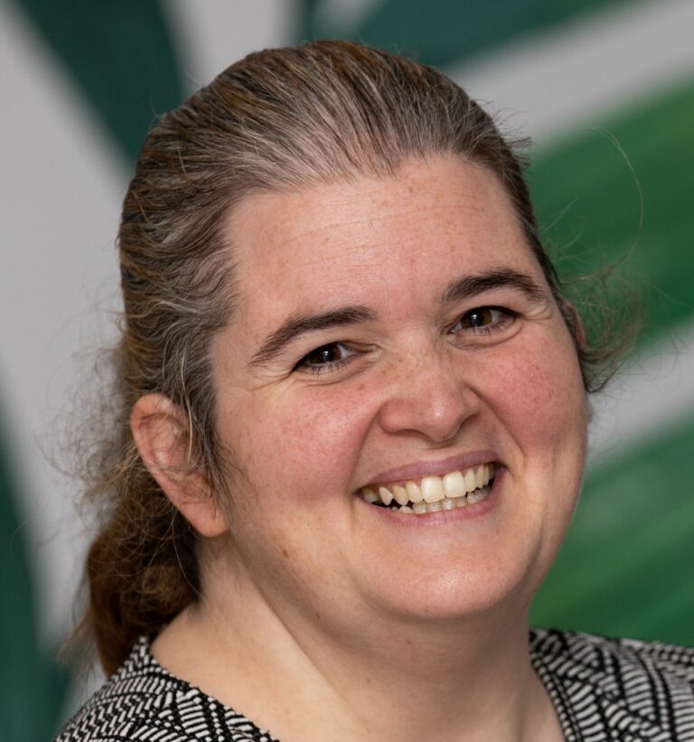Headshot of Dr Rachael Marchant