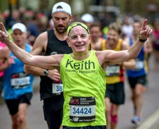 Keith running an event for Havens Hospices amongst other runners