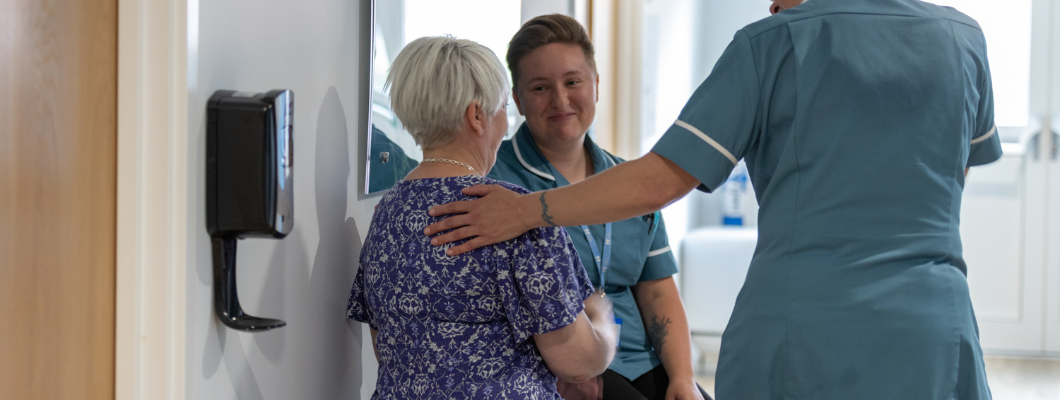 Fair Havens nursing assistants talking to a relative