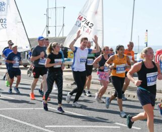 people running the Southend Half marathon smiling